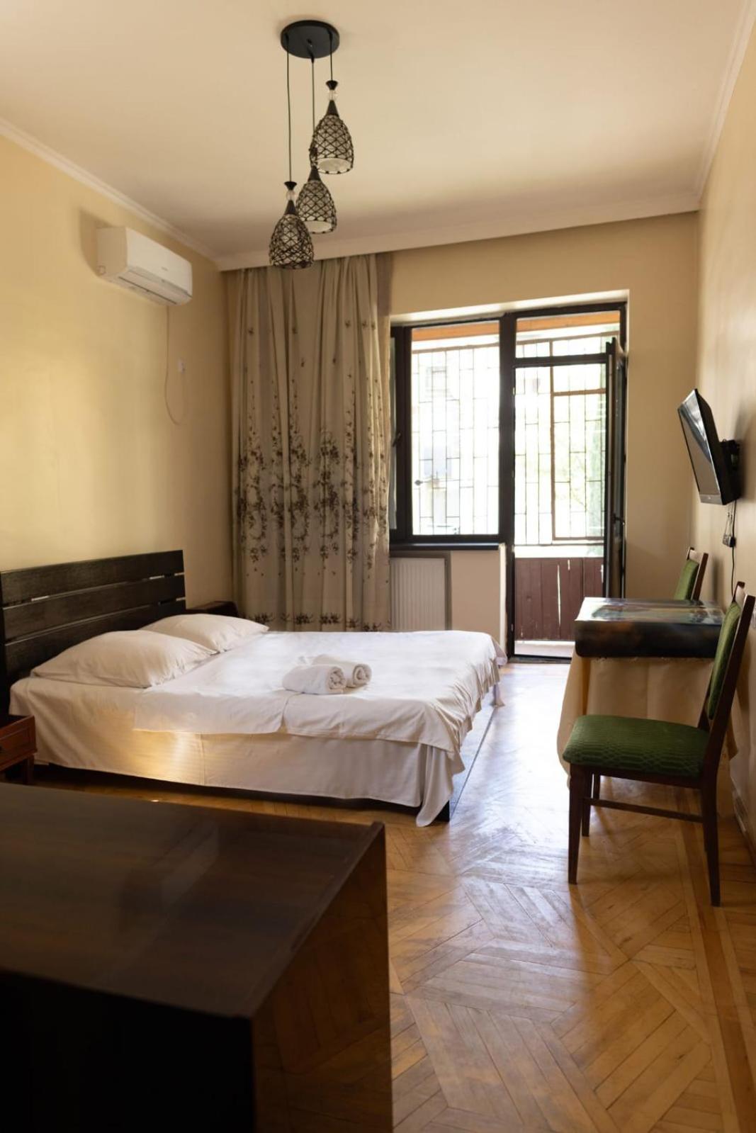 Wine House Hotel Tbilisi Exterior photo