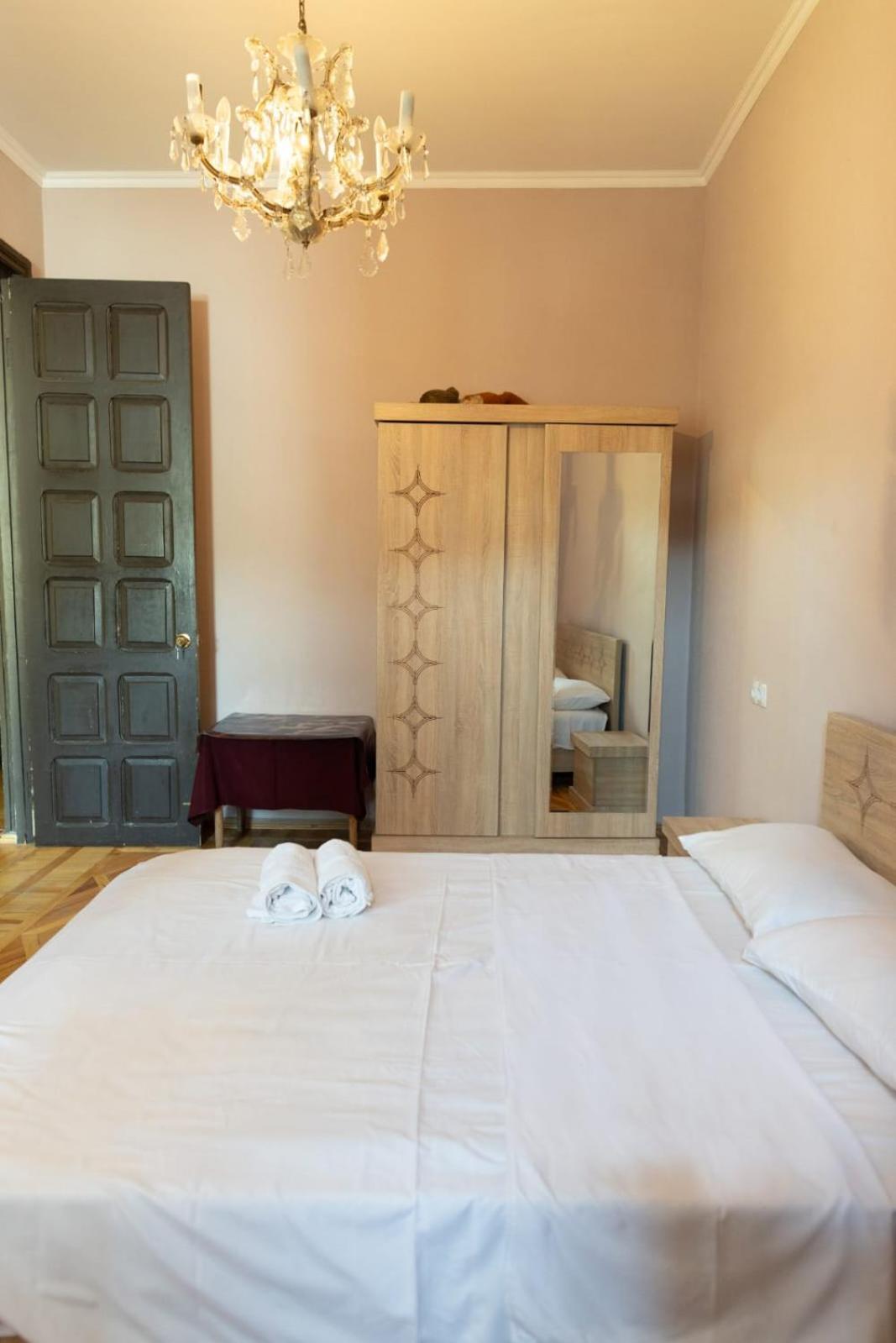 Wine House Hotel Tbilisi Exterior photo